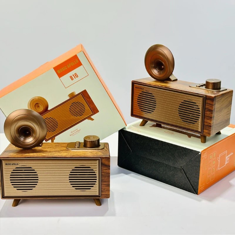 μίνι μικρό παλιό ξύλινο ραδιόφωνο από ξύλο ρετρό vintage σχέδιο